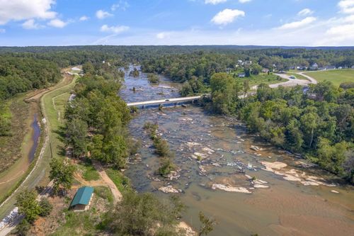 9 Hampton Ave, Ware Shoals, SC, 29692-1319 | Card Image