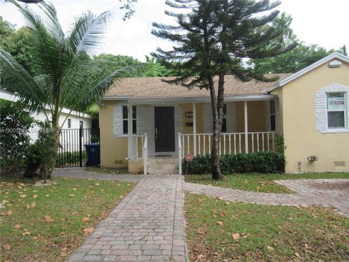 4245 Sw 7th St, Coral Gables, FL, 33134-2612 | Card Image