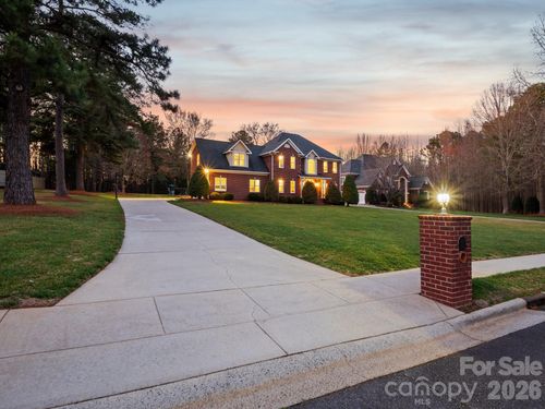 10019 Elibren Ln, Matthews, NC, 28105-4138 | Card Image