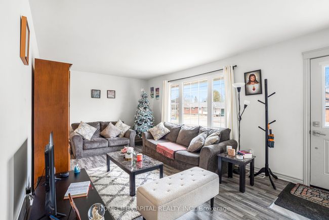 43 A Norway Spruce St, House other with 4 bedrooms, 1 bathrooms and 3 parking in Stittsville ON | Image 6