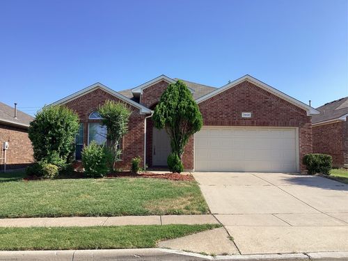 3909 Old Richwood Ln, Fort Worth, TX, 76244-5787 | Card Image