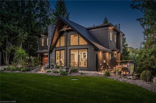 560 Wilmot Line, Waterloo, ON, N2J3Z4 | Card Image