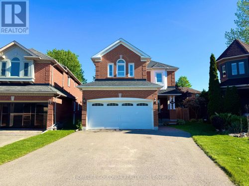 440 Seneca Crt, Newmarket, ON, L3X2C8 | Card Image