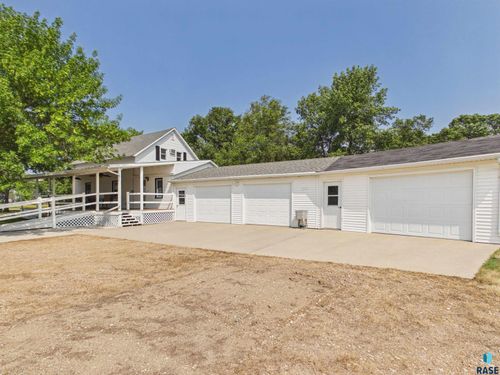 22478 376th Ave Avenue, Wessington Springs, SD, 57382 | Card Image