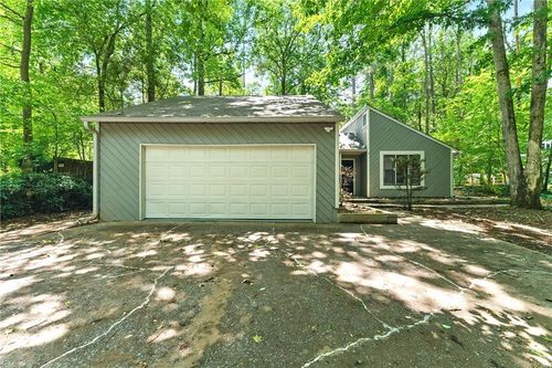 2041 Kramer Way, Marietta, GA, 30062-5476 | Card Image