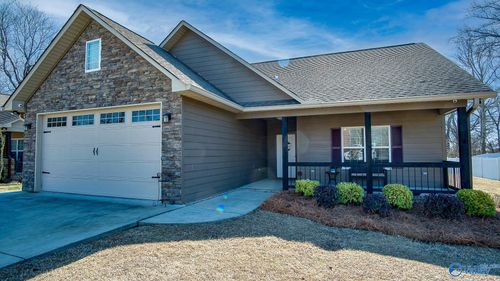 801 Thomas Ave, Boaz, AL, 35957-1757 | Card Image