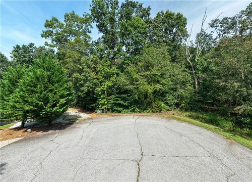 218 High Meadows Dr, Westminster, SC, 29693-5453 | Card Image