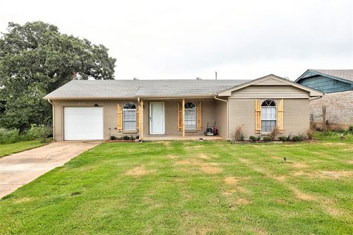 804 S Dogwood St, Luther, OK, 73054-9077 | Card Image