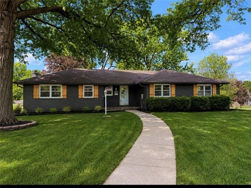 6100 Englewood Ave, Raytown, MO, 64133-4425 | Card Image