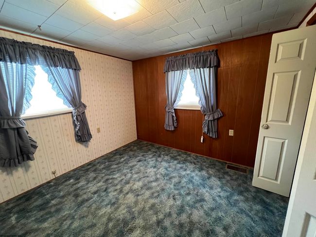 3730 Greenbrier Rd, Home with 3 bedrooms, 1 bathrooms and 3 parking in Salem WV | Image 23