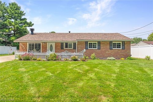 3521 Lawndale Dr, Kent, OH, 44240-6629 | Card Image