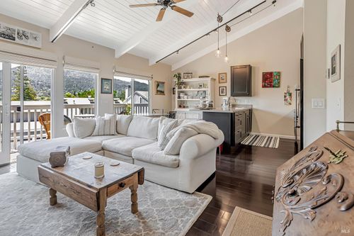 apt-3-838 Sir Francis Drake Blvd, Kentfield, CA, 94904-1636 | Card Image