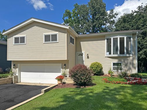 N335 Cottonwood Dr, Wheaton, IL, 60187 | Card Image