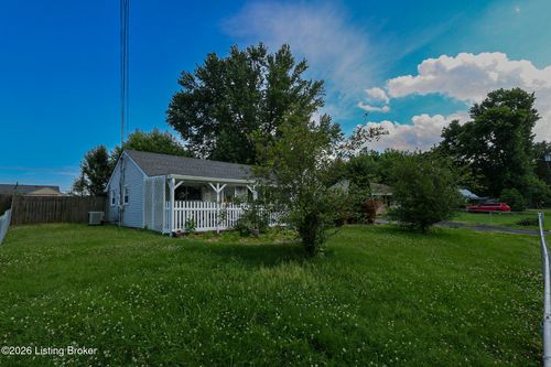 9409 Dalton Dr, Louisville, KY, 40272-3911 | Card Image