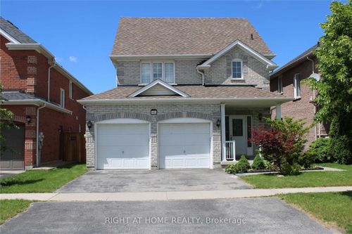 92 Richmond Park Dr, Keswick, ON, L4P0A3 | Card Image