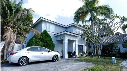 18499 Nw 52nd Path, Miami Gardens, FL, 33055-2397 | Card Image