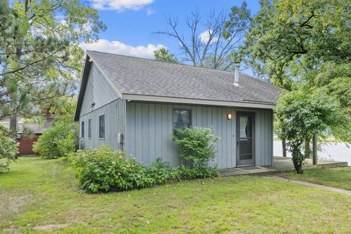 1366 S River Rd, Cochrane, WI, 54622-7204 | Card Image