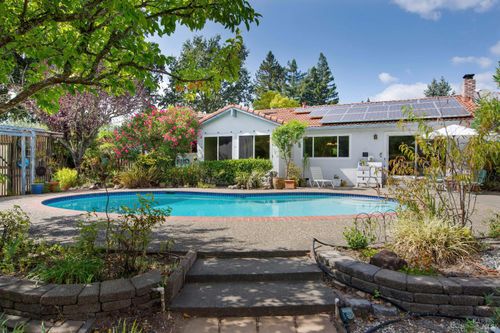 310 Francisco Drive, Sonoma, CA, 95476 | Card Image