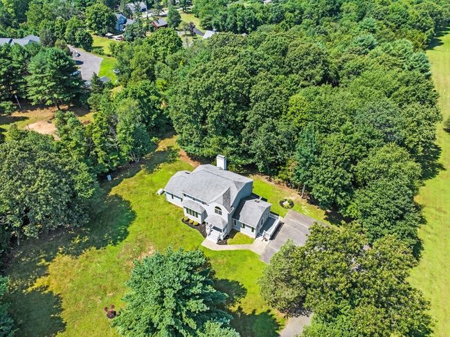 11 Walnut St, House other with 3 bedrooms, 3 bathrooms and 6 parking in Assonet MA | Image 4