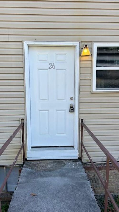 210 Hendricks Blvd, CHATTANOOGA, TN, 37405-4641 | Card Image