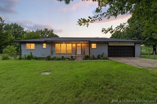7810 S Union Ave, Tulsa, OK, 74132-2717 | Card Image