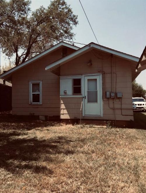 705 S 7th St, Clinton, OK, 73601-5203 | Card Image