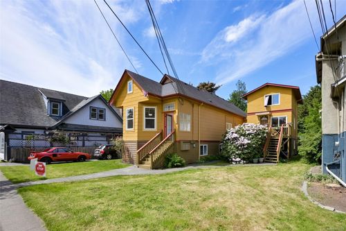 1620 Camosun St, Victoria, BC, V8T3E6 | Card Image