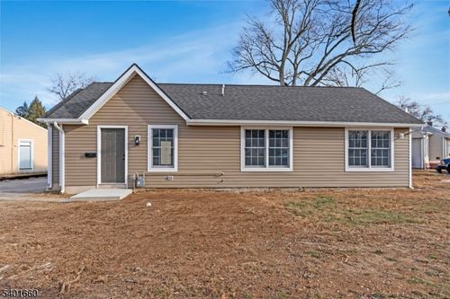 20 Louis Ave, Middlesex, NJ, 08846-1323 | Card Image