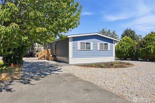 104-4815 Airway Dr Ne, Moses Lake, WA, 98837-1063 | Card Image