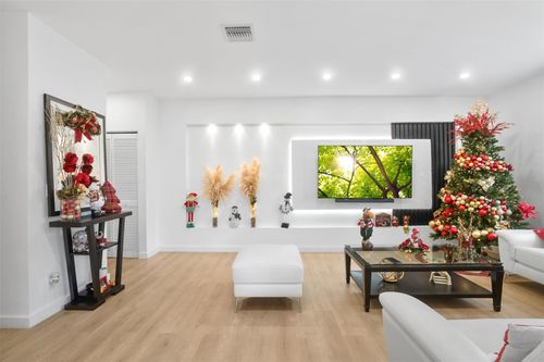 11760 Royal Palm Blvd, Coral Springs, FL, 33065-3350 | Card Image