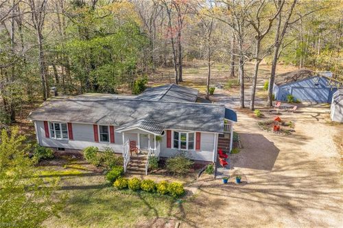 5288 Creekwood Ln, Gloucester, VA, 23061-3415 | Card Image