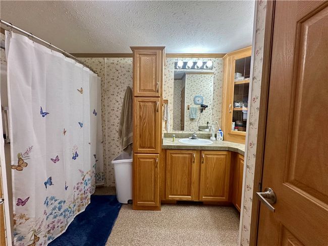 20 Stoneridge Ln, House other with 3 bedrooms, 2 bathrooms and 2 parking in Grove City PA | Image 8