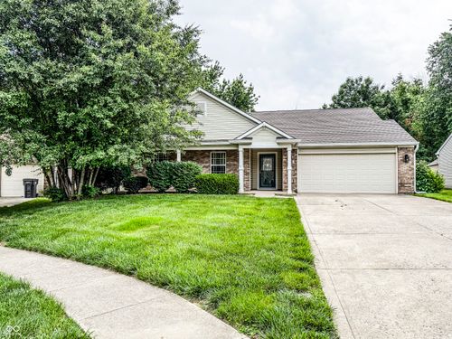 6919 Millbrook Circle, Indianapolis, IN, 46237 | Card Image