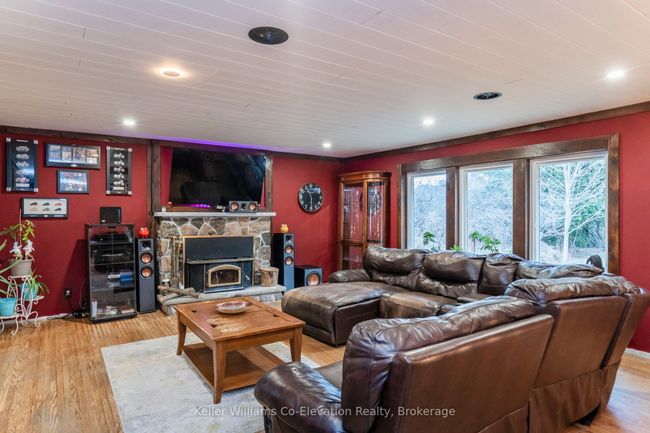 4684 10 Th Sideroad, House other with 5 bedrooms, 4 bathrooms and 10 parking in Essa ON | Image 13