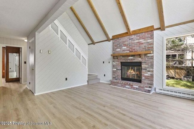 Living Room | Image 5