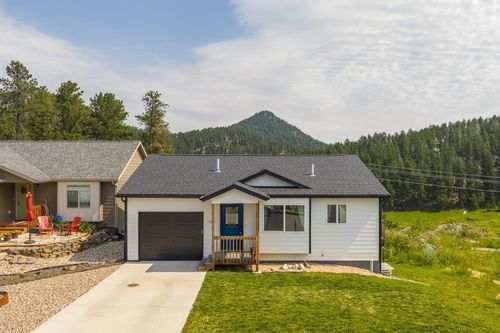 1056 Quinn Dr, Hill City, SD, 57745-6623 | Card Image