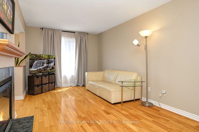 4587 Ogilvie Walk Cres, House attached with 3 bedrooms, 3 bathrooms and 2 parking in Gloucester ON | Image 5