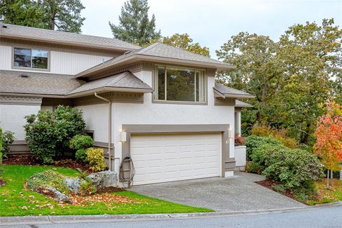 47-4300 Stoneywood Lane, Victoria, BC, V8X5A5 | Card Image