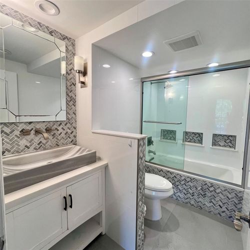 apt-208-3900 N Hills Dr, Hollywood, FL, 33021-2554 | Card Image