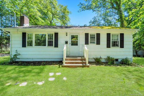 64 Cove Hollow Rd, East Hampton, NY, 11937-3204 | Card Image