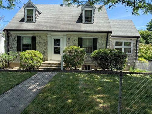 130 Winchester St, Newton, MA, 02461-2130 | Card Image
