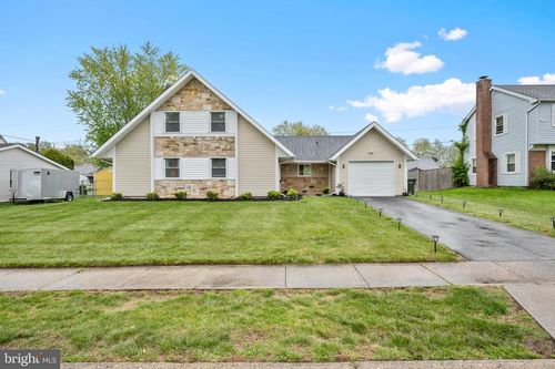 21 Gramercy Ln, Willingboro, NJ, 08046-3321 | Card Image