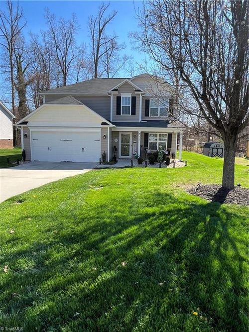 818 Leach Avenue, Thomasville, NC, 27360 | Card Image