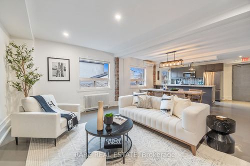 5-2B Minto St, Toronto, ON, M4L1B6 | Card Image