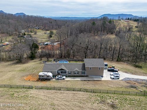 440 Wallace Rd, Luttrell, TN, 37779-2114 | Card Image