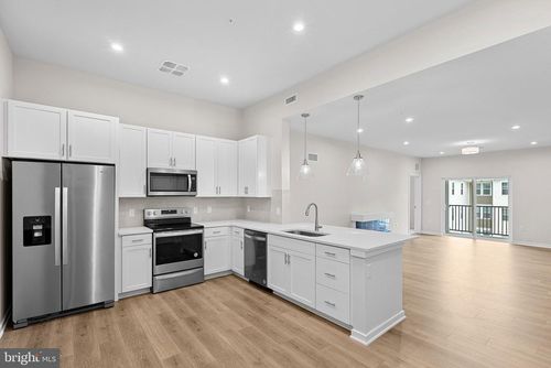 403a-750 Mount Airy Ter Ne, LEESBURG, VA, 20176 | Card Image