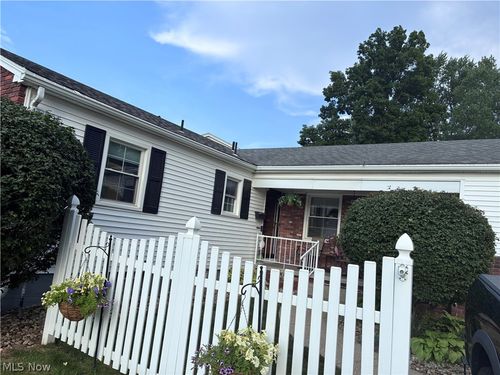 91 Green Bay Dr, Boardman, OH, 44512-6230 | Card Image