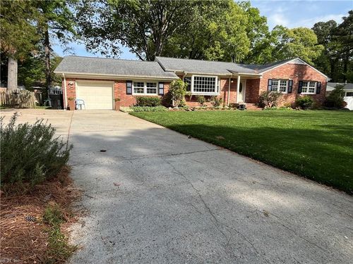 3308 Old Kirkwood Dr, Virginia Beach, VA, 23452-5926 | Card Image
