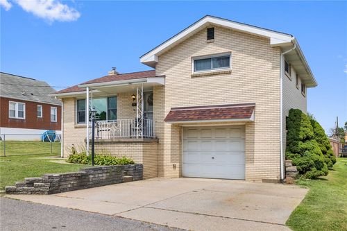 7 Pollock St, Elrama, PA, 15038-1018 | Card Image