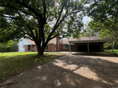 501 Hayes St, House other with 4 bedrooms, 3 bathrooms and null parking in Clarksville AR | Image 2